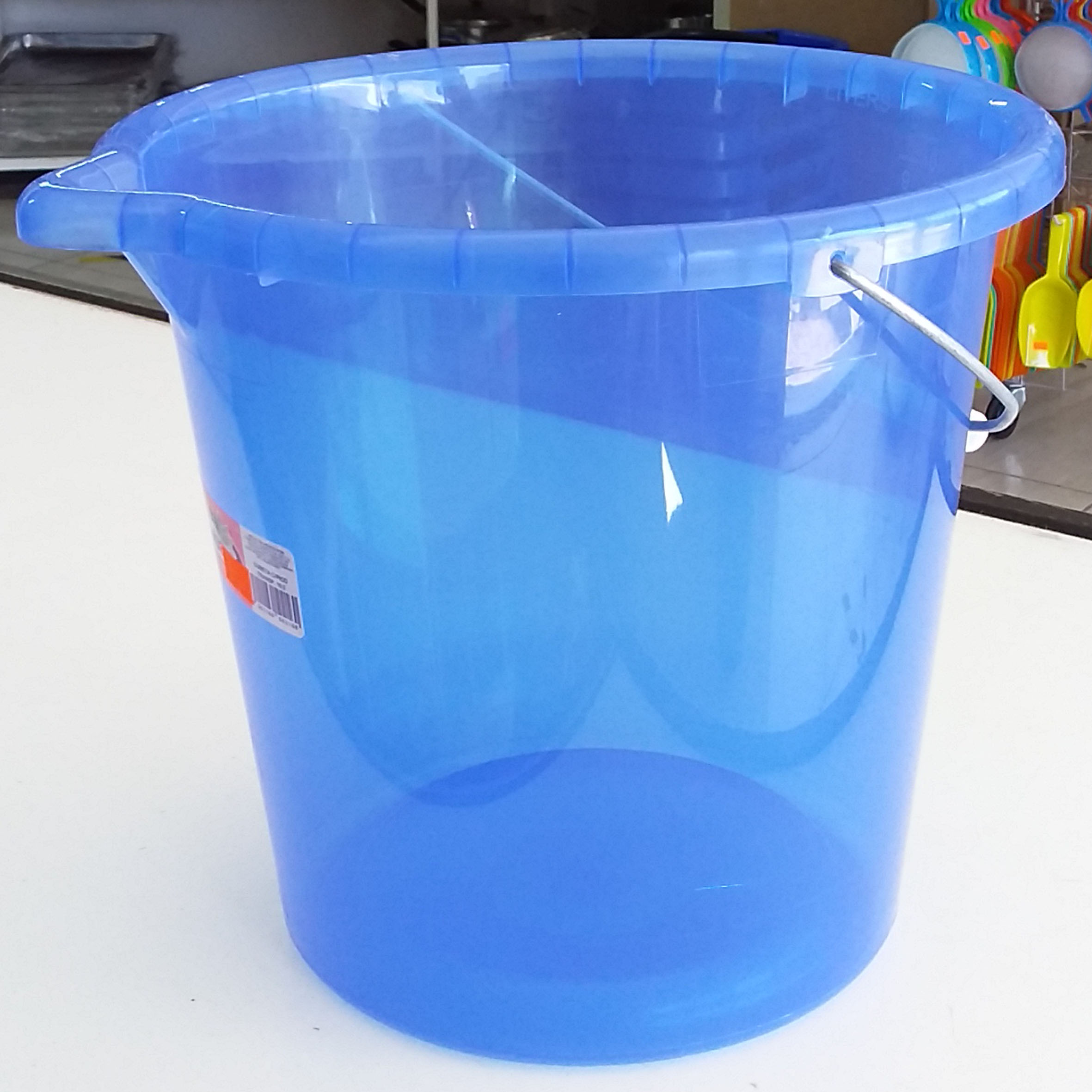Cubeta de plastico con pico 10.5 litros CUBASA